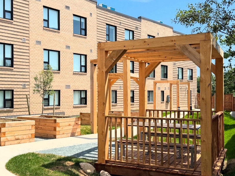 Dartmouth Crosswoods Garden Courtyard